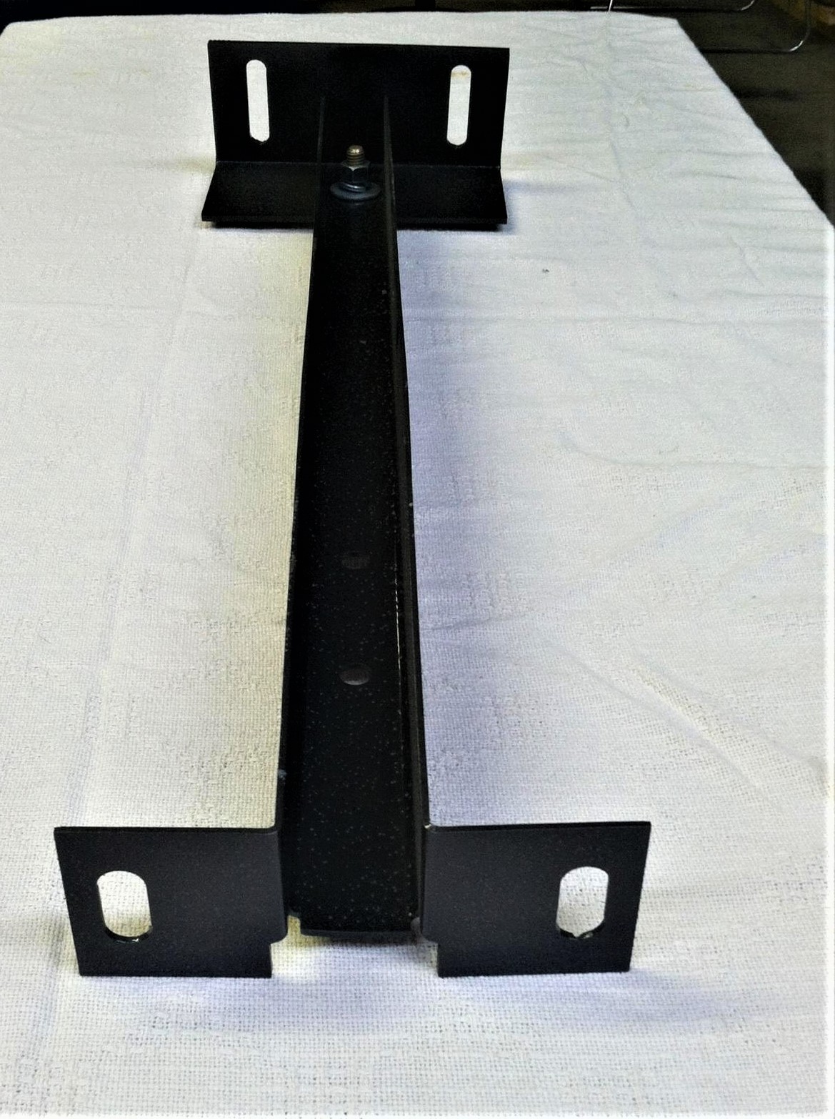 IN212 International Rear Bumper Bracket.